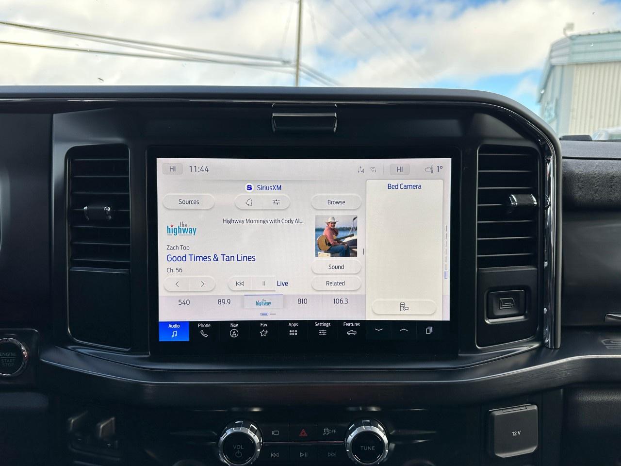 2026 Ford F-350 Super Duty SRW LARIAT 2WD Crew Cab 8' Box Photo