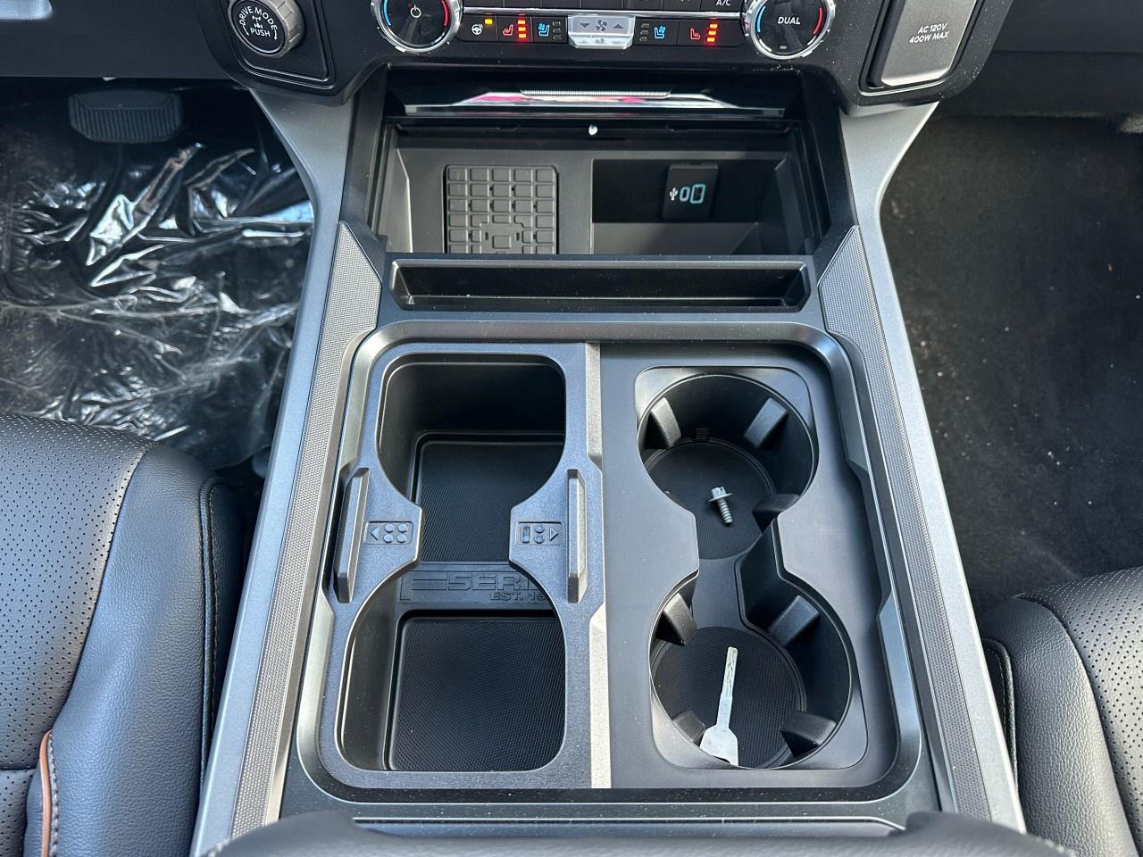 2026 Ford F-350 Super Duty SRW LARIAT 2WD Crew Cab 8' Box Photo