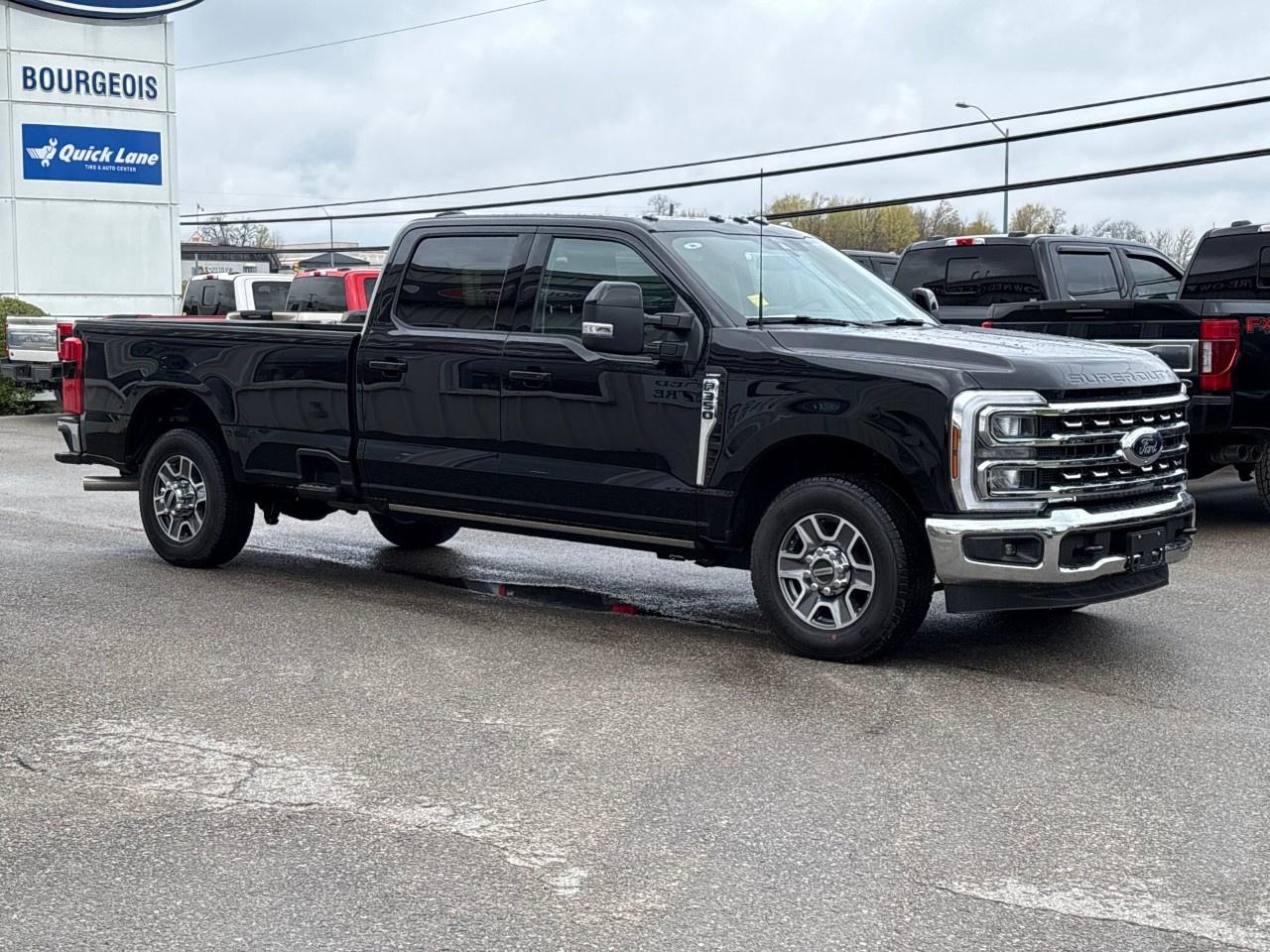 2026 Ford F-350 Super Duty SRW LARIAT 2WD Crew Cab 8' Box Photo