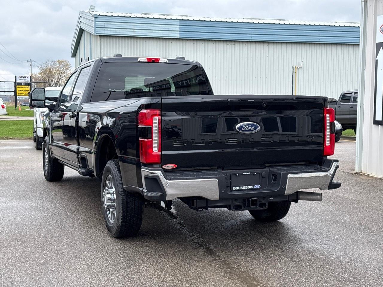 2026 Ford F-350 Super Duty SRW LARIAT 2WD Crew Cab 8' Box Photo