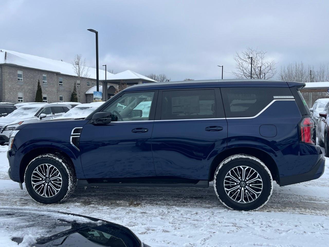 2026 Nissan Armada 4X4 PLATINUM Photo4