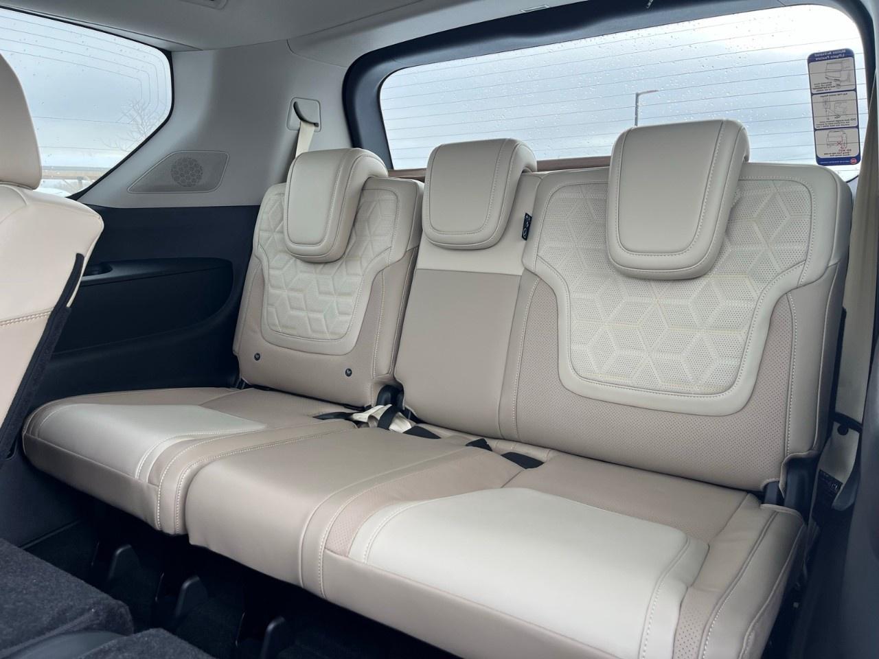 2026 Nissan Armada 4X4 PLATINUM Photo