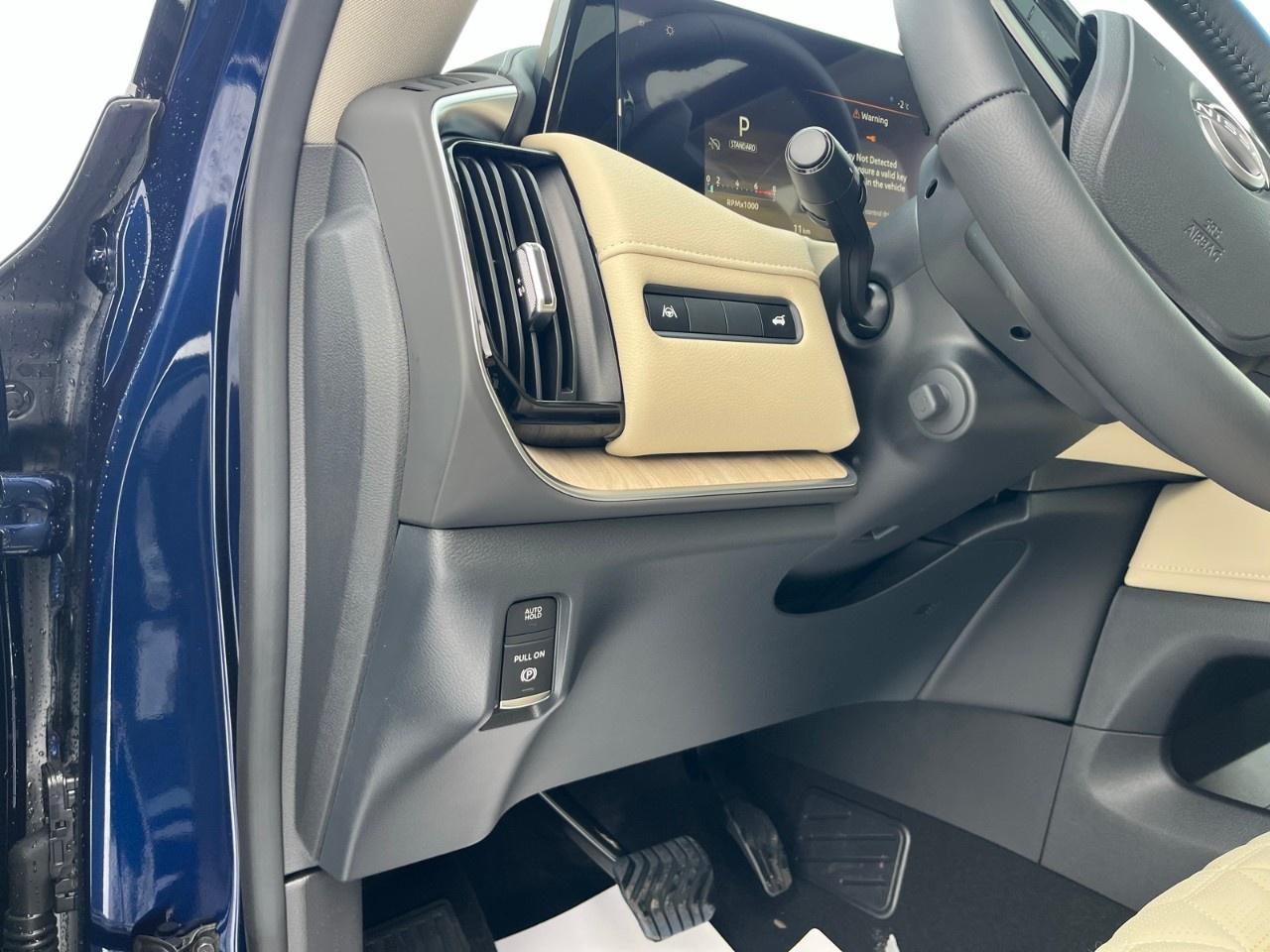 2026 Nissan Armada 4X4 PLATINUM Photo