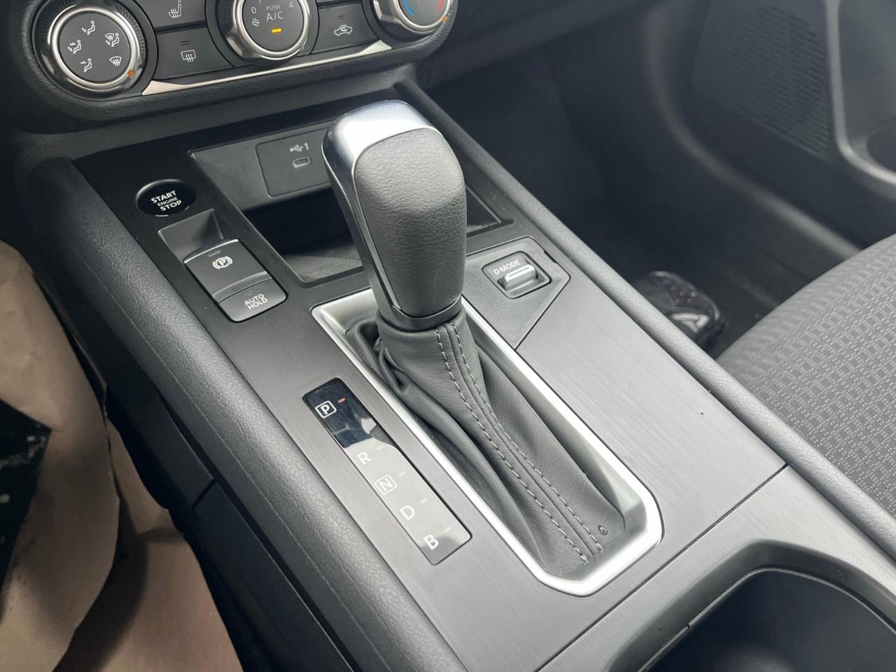 2026 Nissan Kicks S AWD Photo