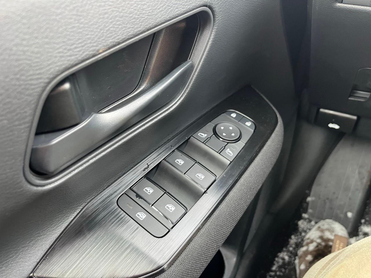 2026 Nissan Kicks S AWD Photo