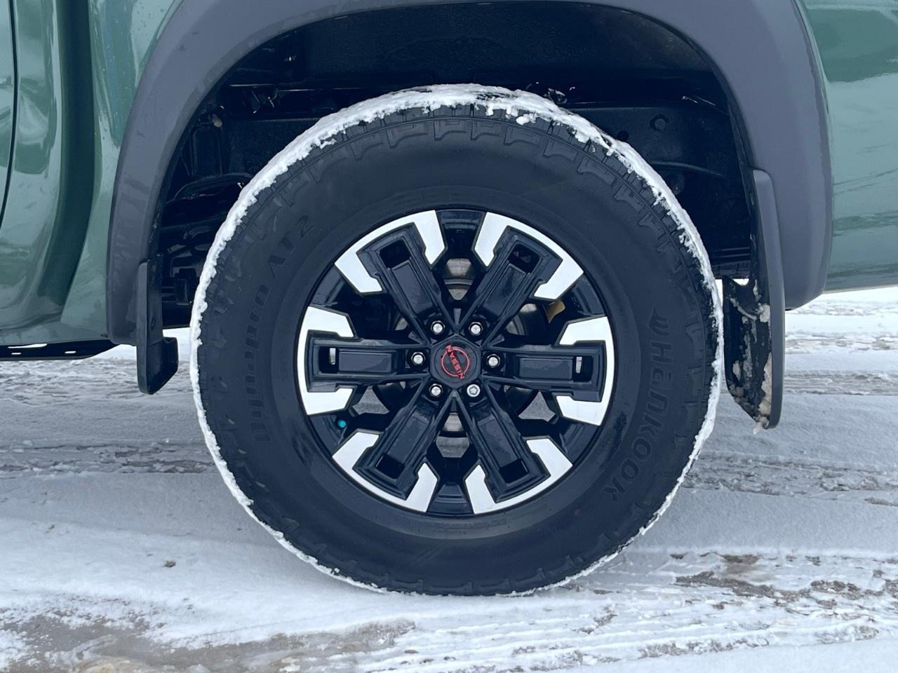 2022 Nissan Frontier Crew Cab 4x4 PRO-4X Auto Photo