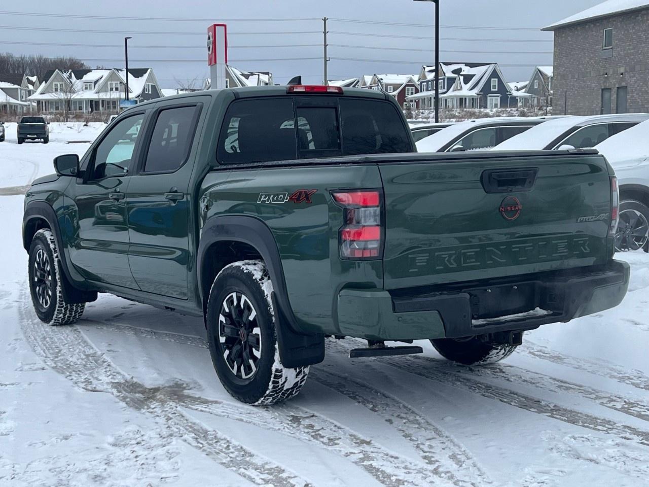 2022 Nissan Frontier Crew Cab 4x4 PRO-4X Auto Photo