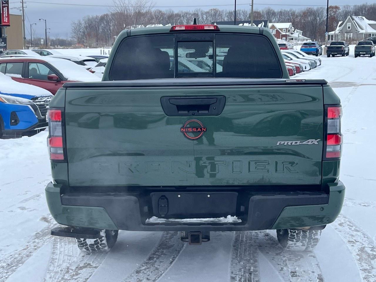 2022 Nissan Frontier Crew Cab 4x4 PRO-4X Auto Photo