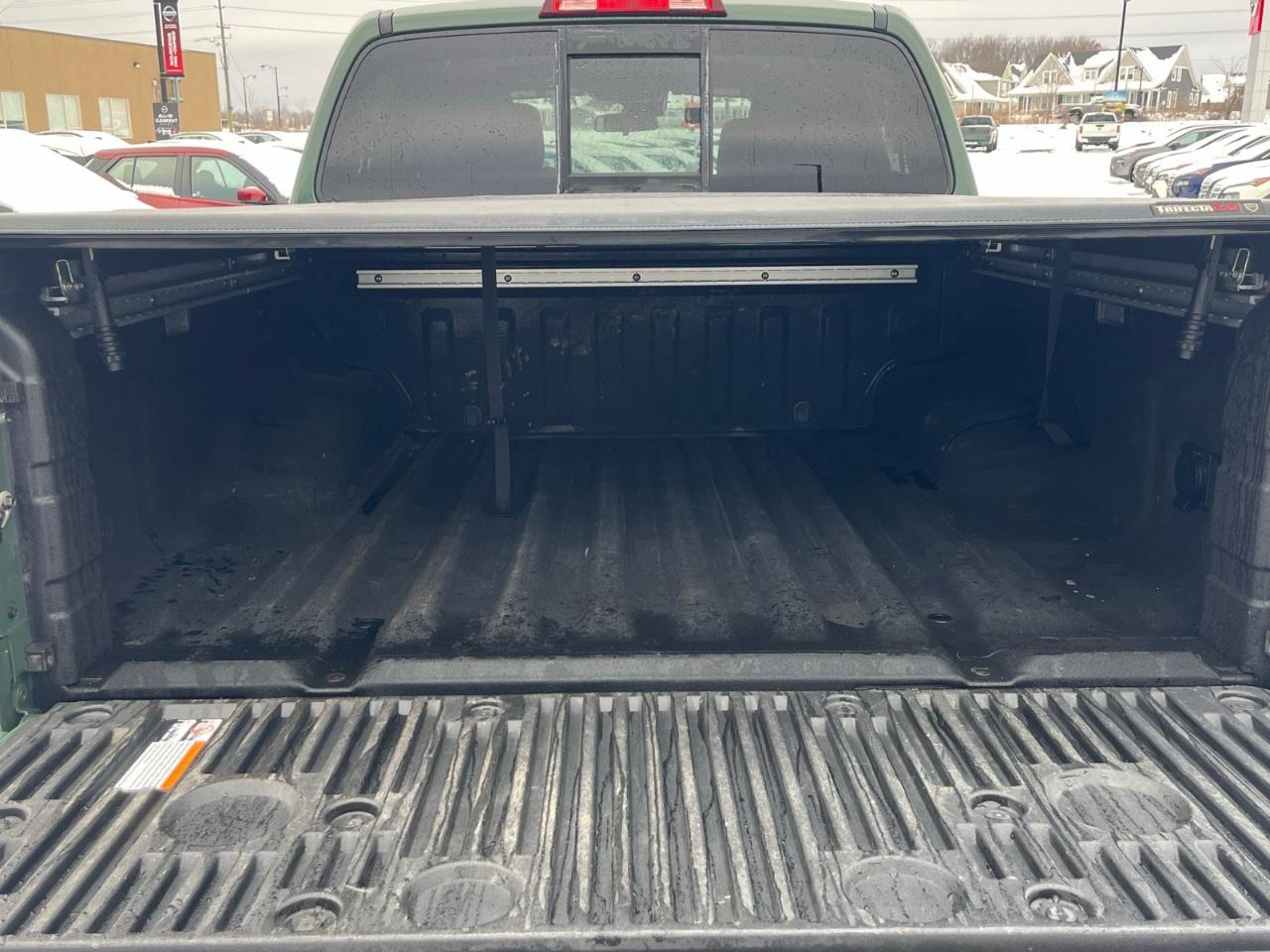 2022 Nissan Frontier Crew Cab 4x4 PRO-4X Auto Photo