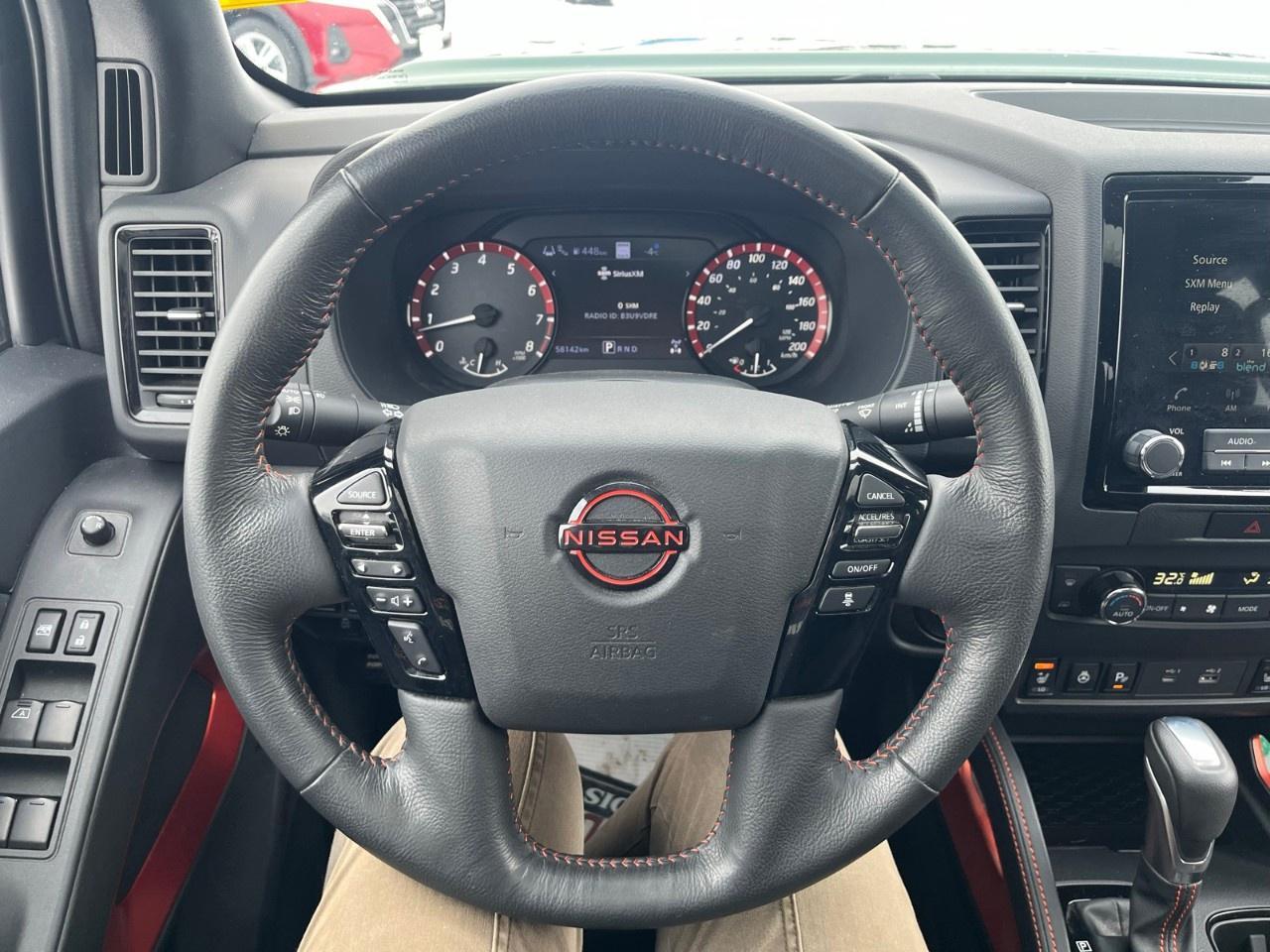 2022 Nissan Frontier Crew Cab 4x4 PRO-4X Auto Photo