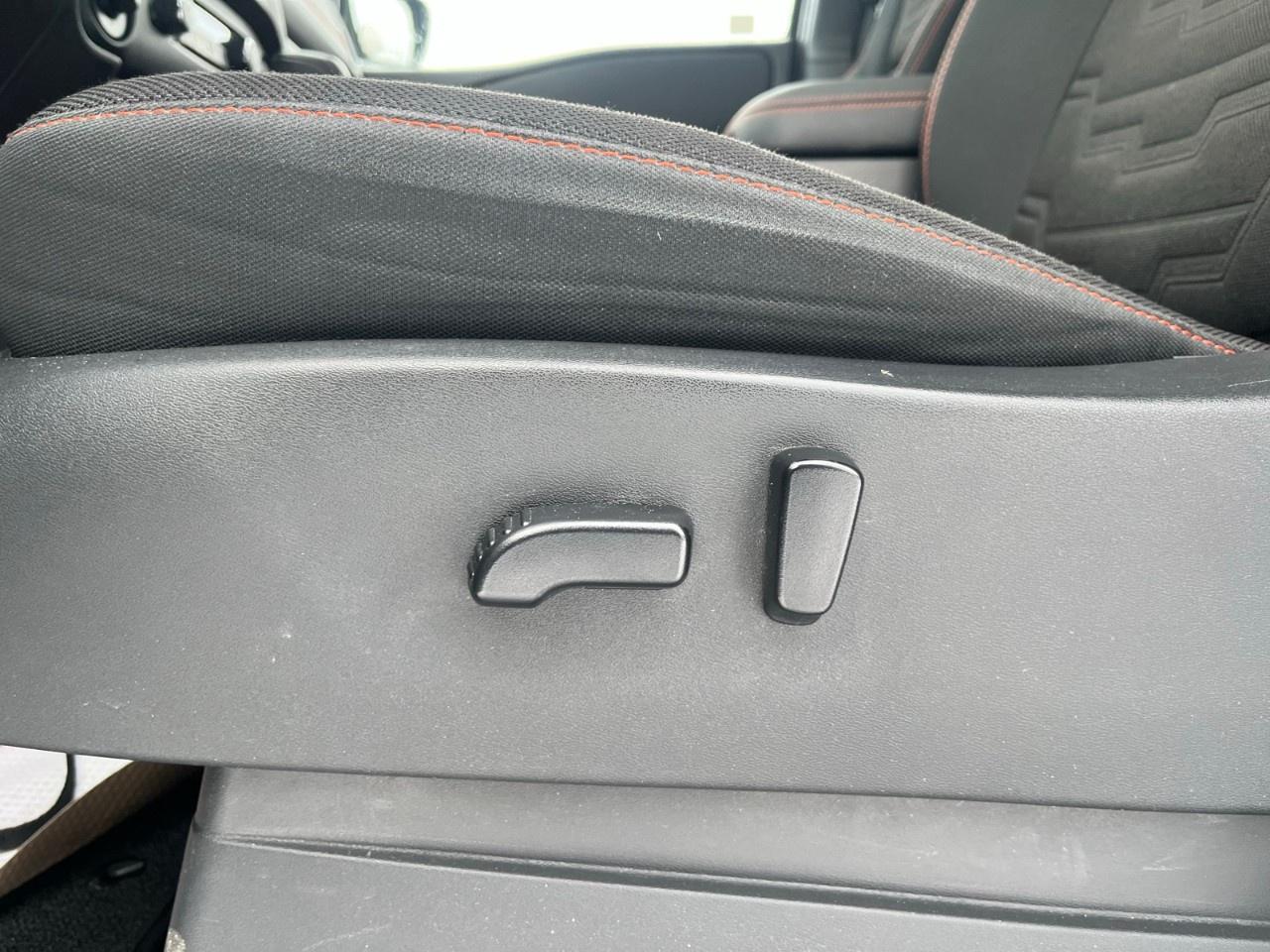 2022 Nissan Frontier Crew Cab 4x4 PRO-4X Auto Photo