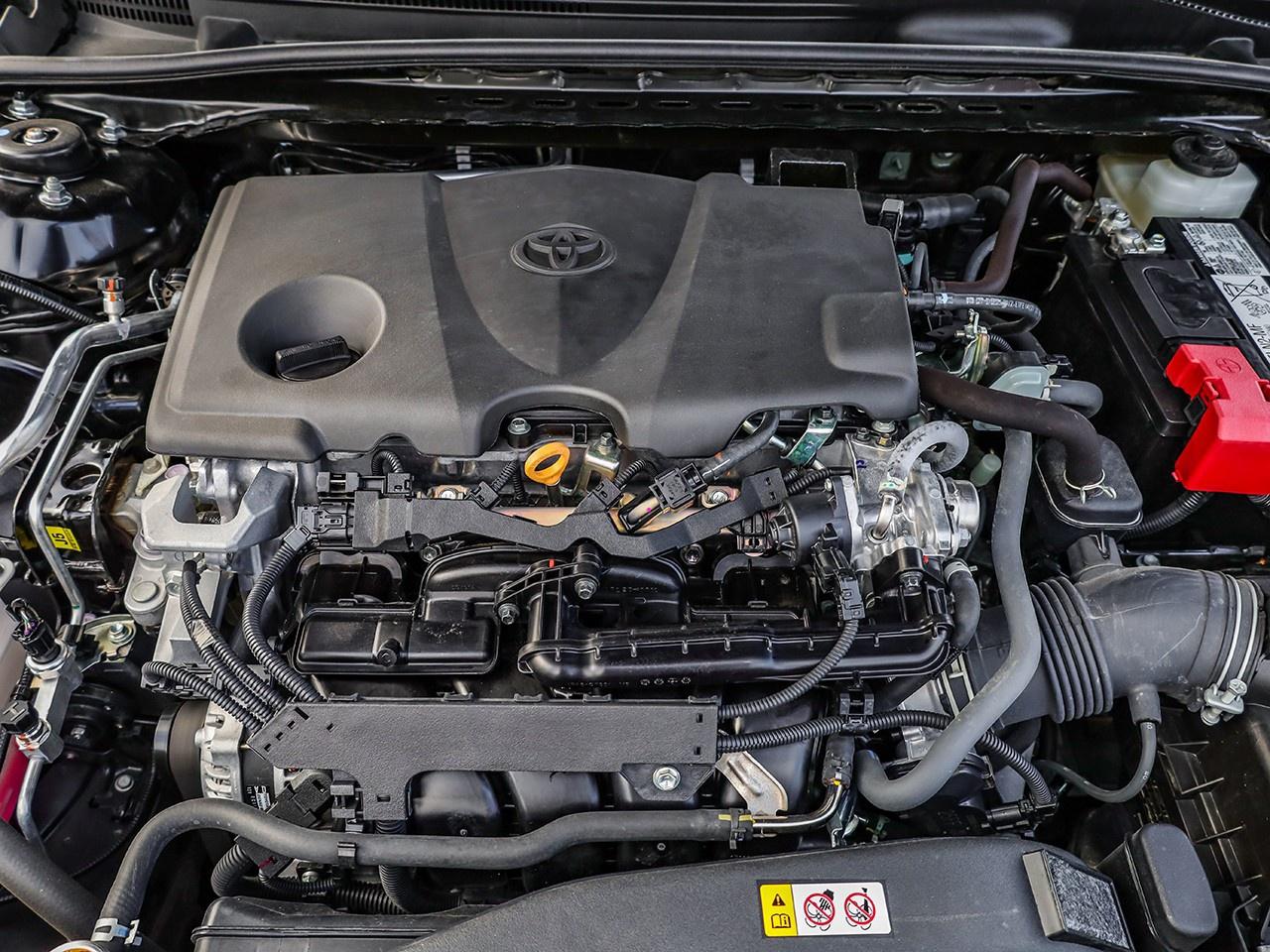 2024 Toyota Camry SE Photo