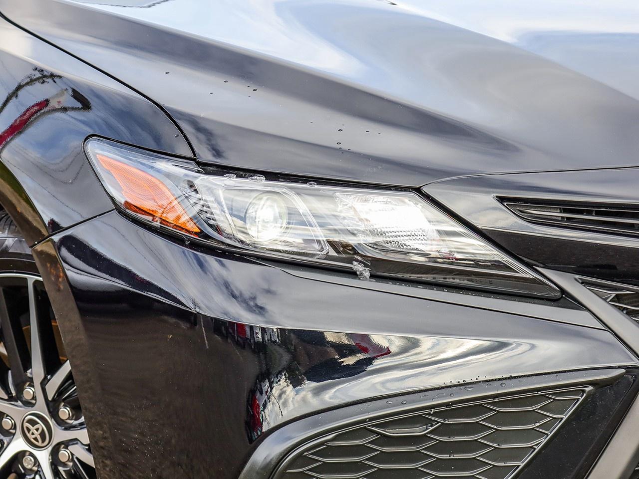 2024 Toyota Camry SE Photo