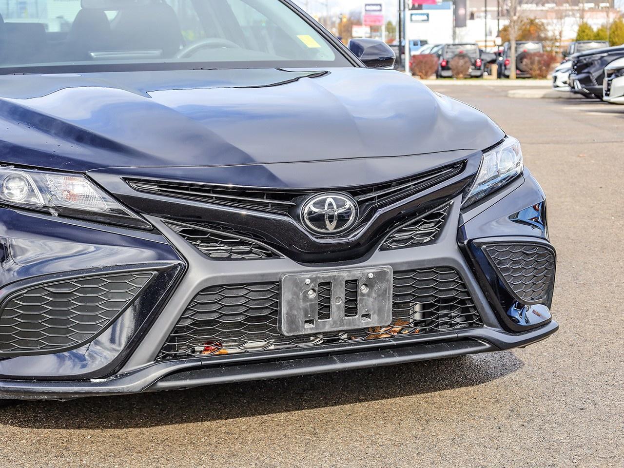 2024 Toyota Camry SE Photo