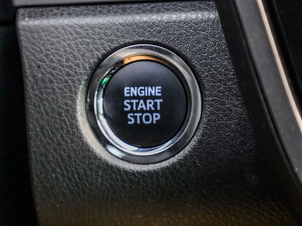 2024 Toyota Camry SE Photo