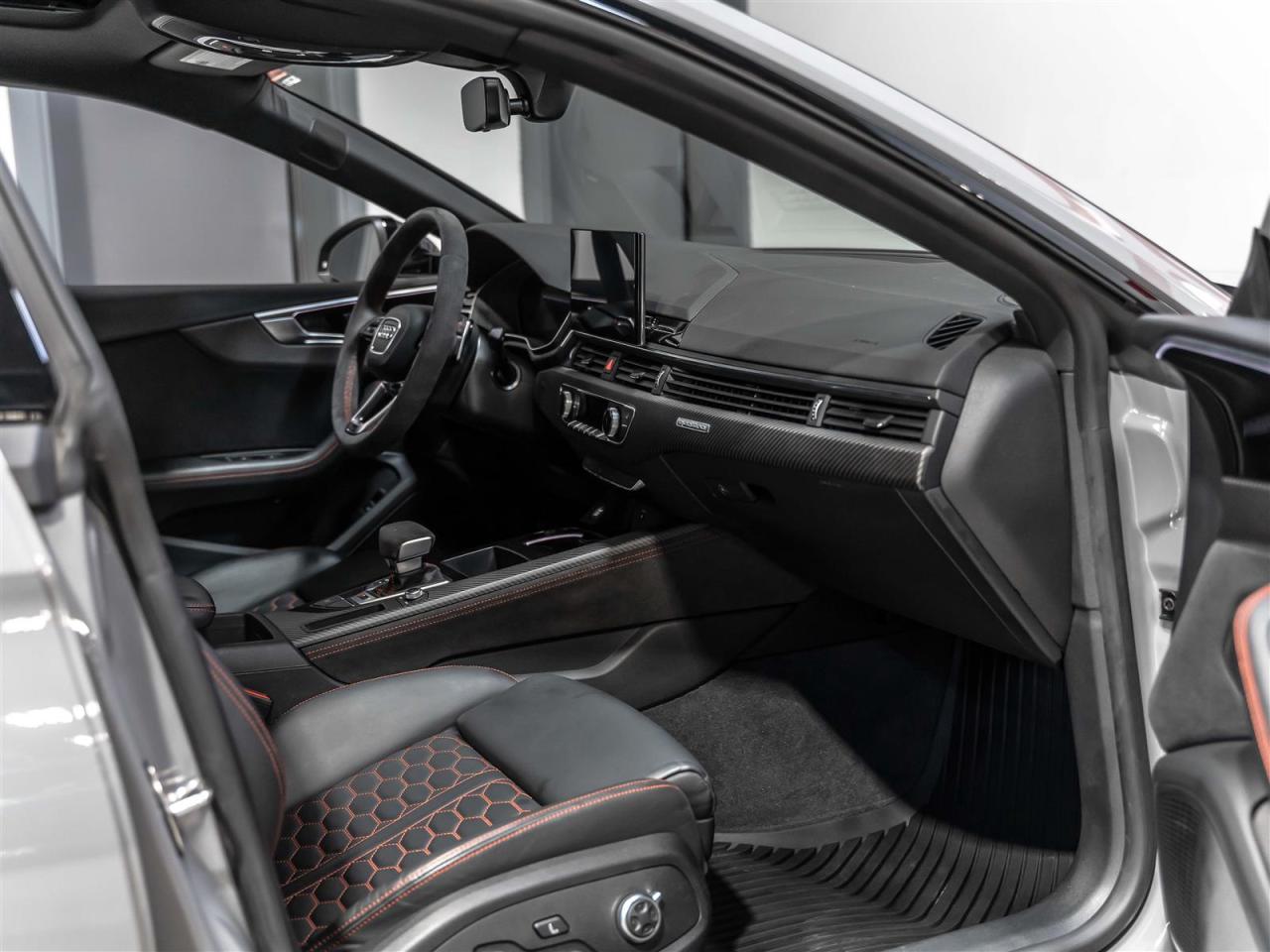 2025 Audi RS 4 SPORTBACK|BLACK OPTIC|HEADS-UP|CARBON|MASSAGE|ADAPT CRUISE Photo