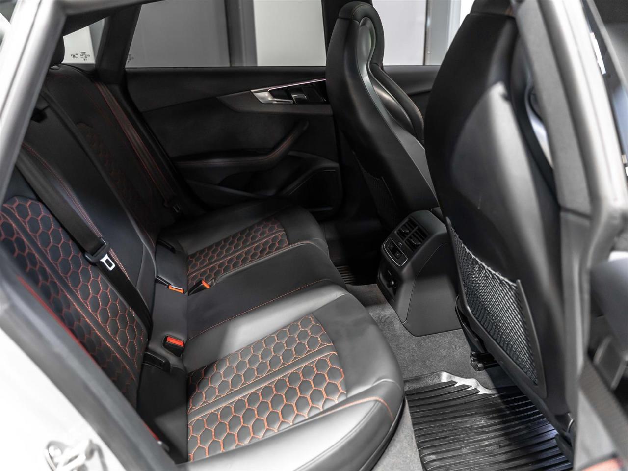 2025 Audi RS 4 SPORTBACK|BLACK OPTIC|HEADS-UP|CARBON|MASSAGE|ADAPT CRUISE Photo