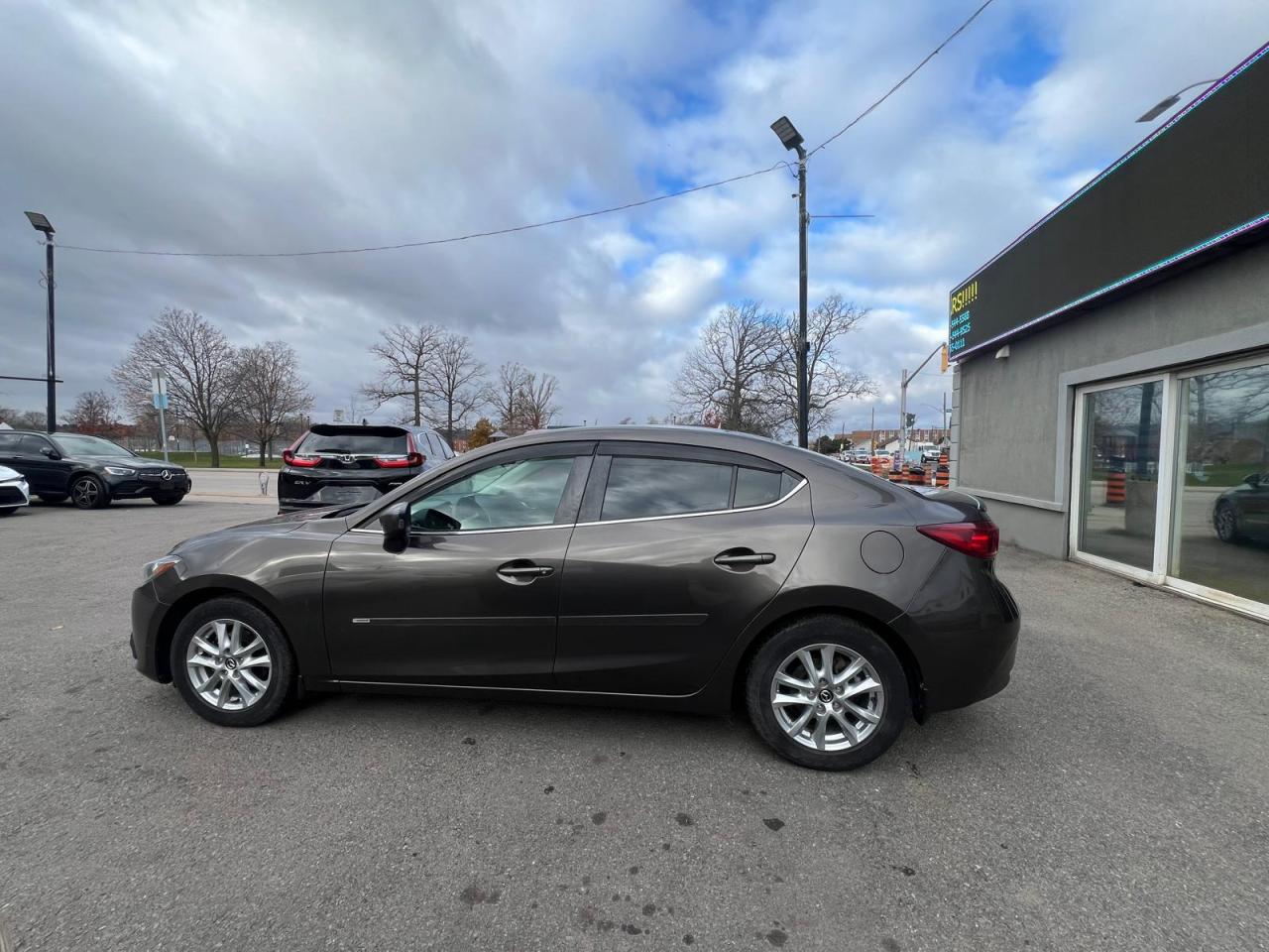 2015 Mazda MAZDA3 GS Photo