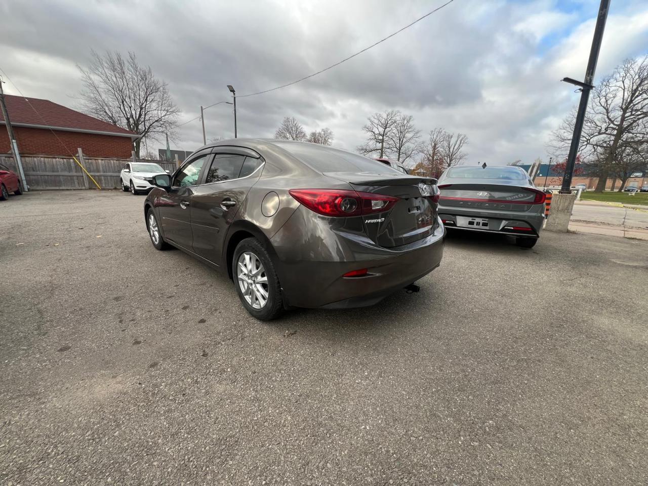 2015 Mazda MAZDA3 GS Photo