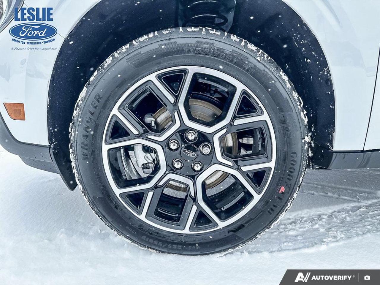 2026 Ford Maverick Lariat SuperCrew Hybrid AWD Photo