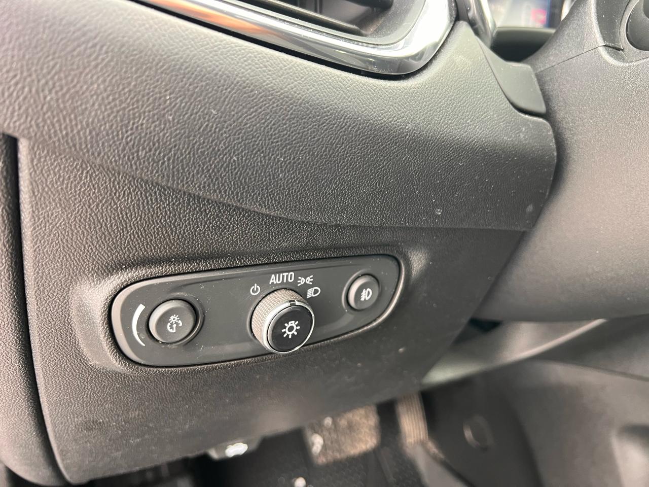 2021 Chevrolet Equinox LT Photo