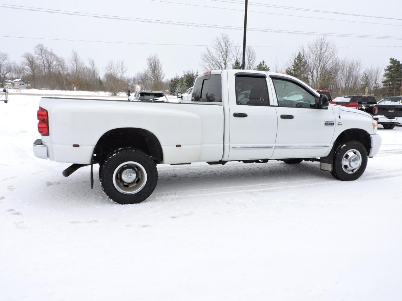 2007 Dodge Ram 3500 6.7L Diesel 6-Speed Standard New Tires + Brakes Photo4