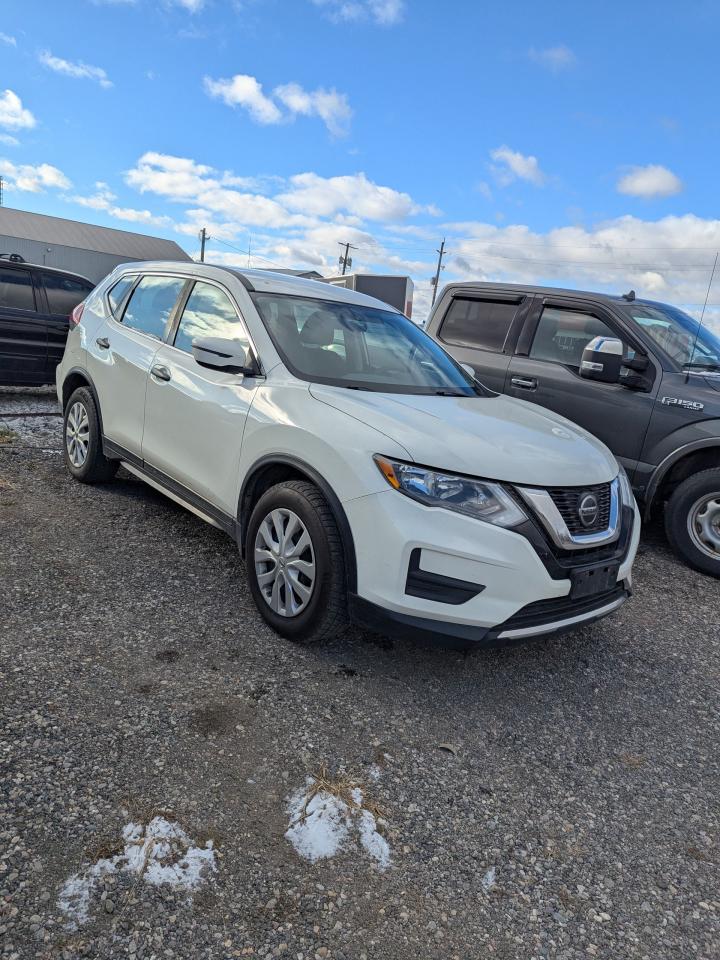 2020 Nissan Rogue SV - Photo #2