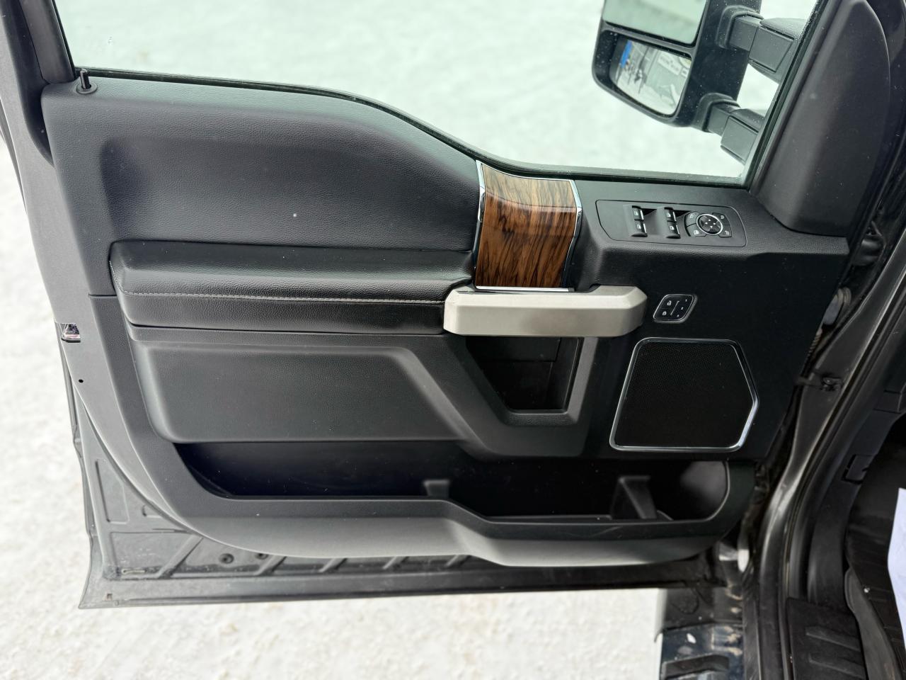 2018 Ford F-150 LARIAT**** LONG BOX * CREW CAB ** RARE Photo