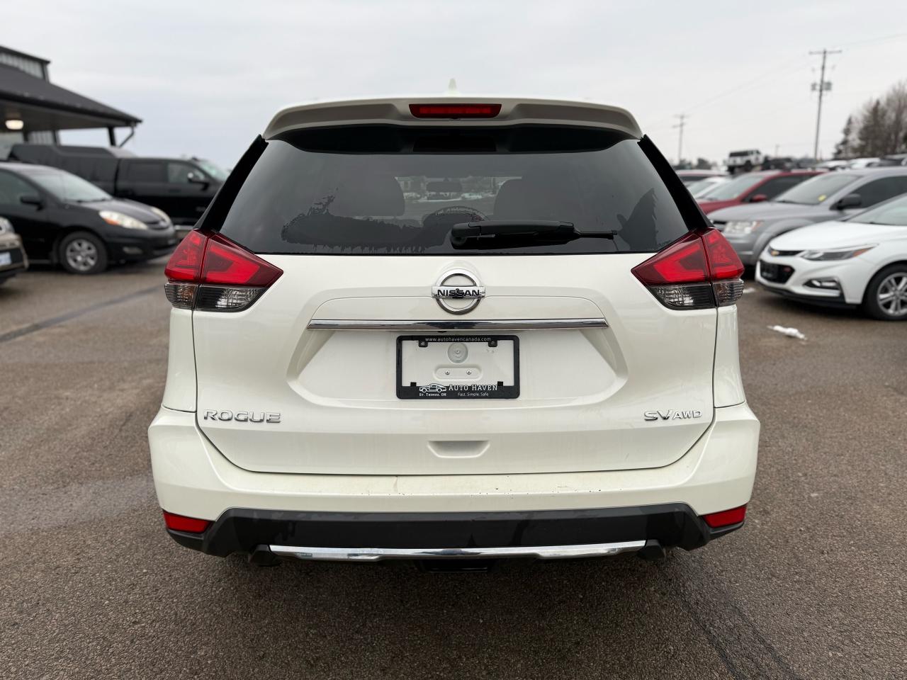 2017 Nissan Rogue S Photo4