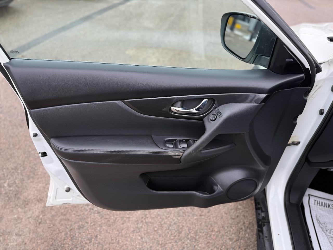 2017 Nissan Rogue S Photo