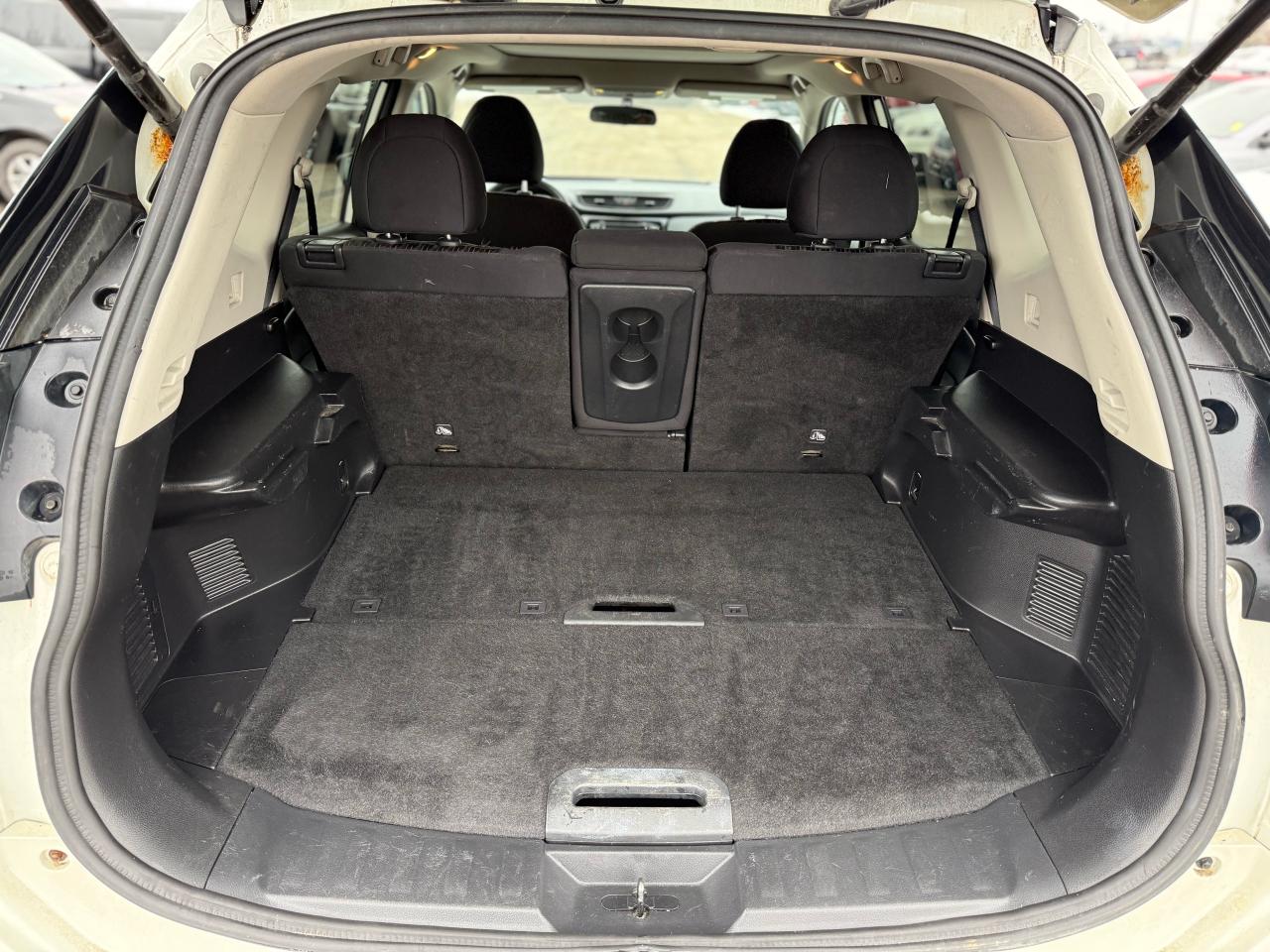 2017 Nissan Rogue S Photo