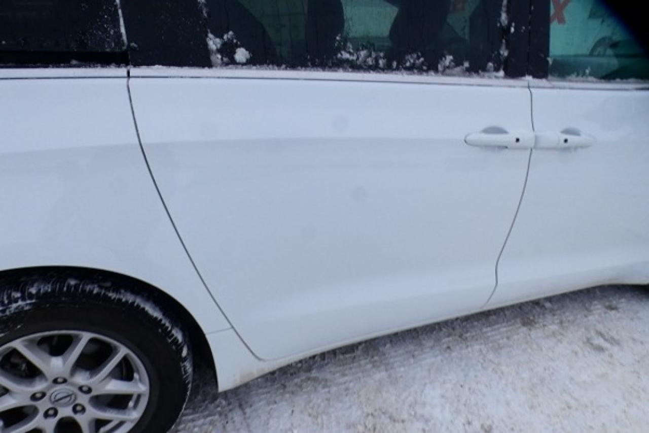 2024 Chrysler Grand Caravan SXT 2WD w/Htd cloth, Htd wheel, NAV, BUC - Photo #32