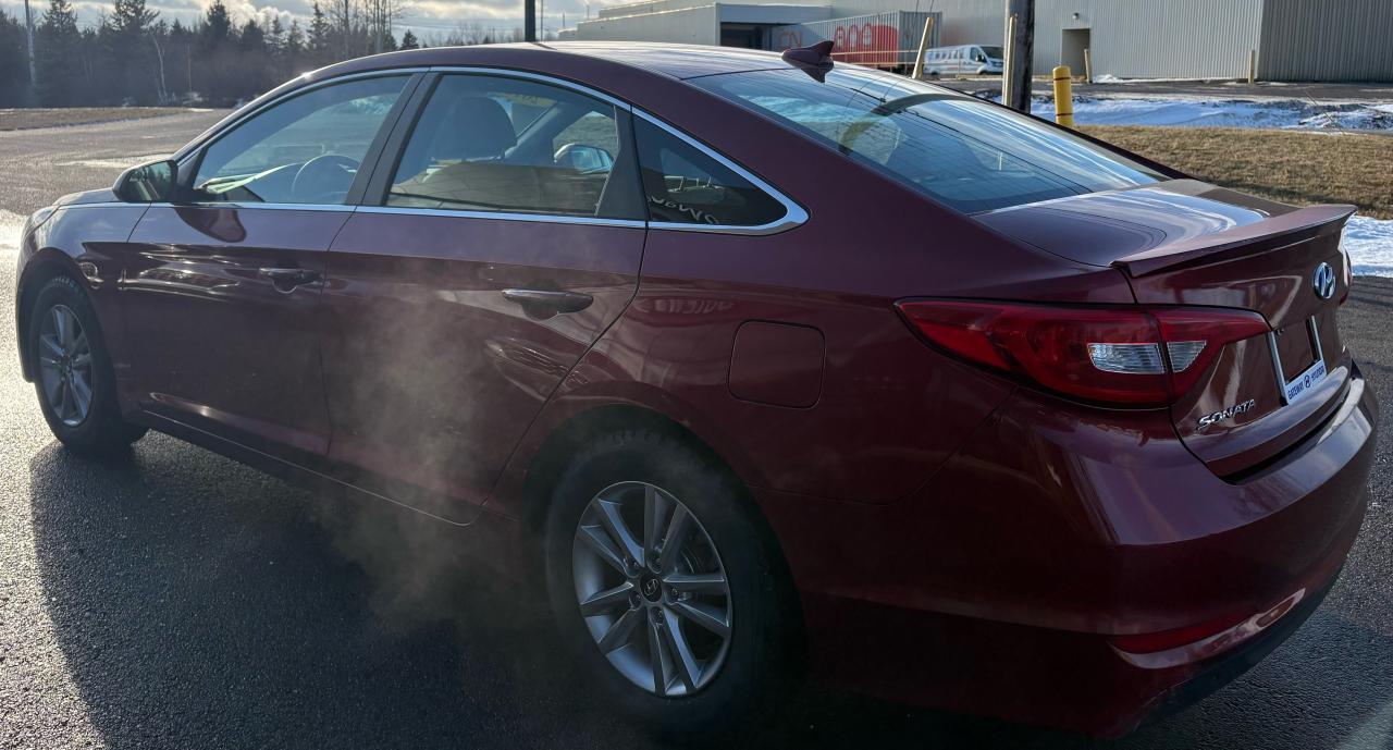 2015 Hyundai Sonata SE Photo4