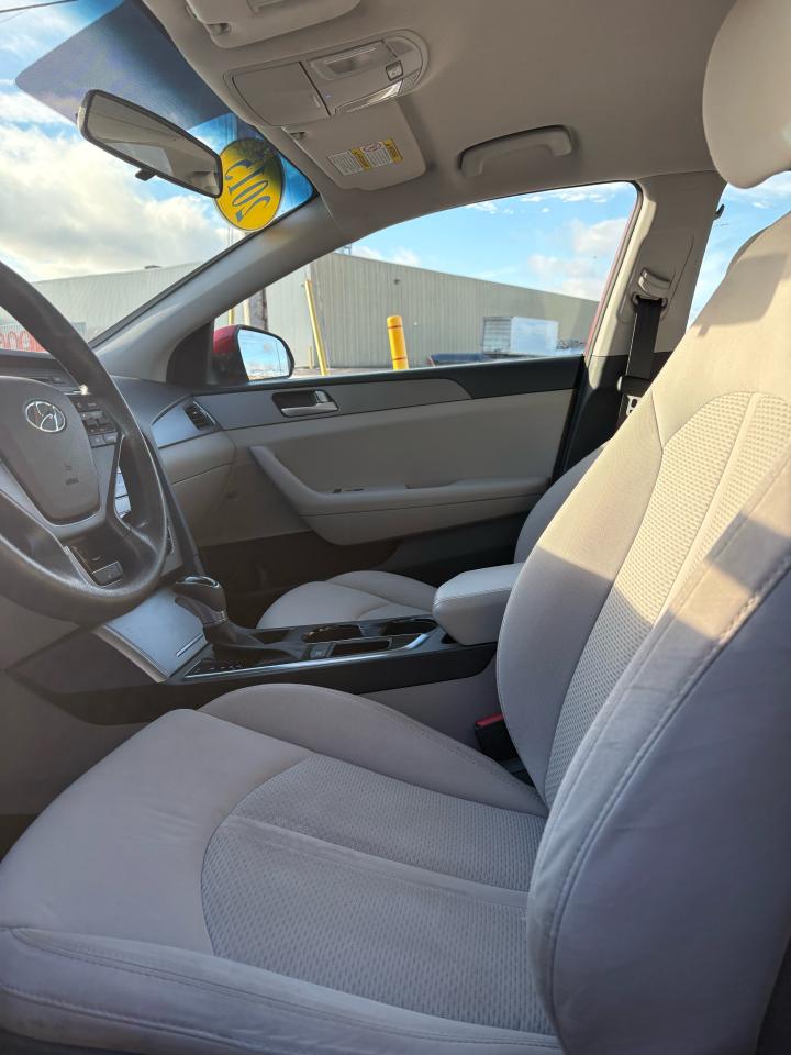 2015 Hyundai Sonata SE Photo