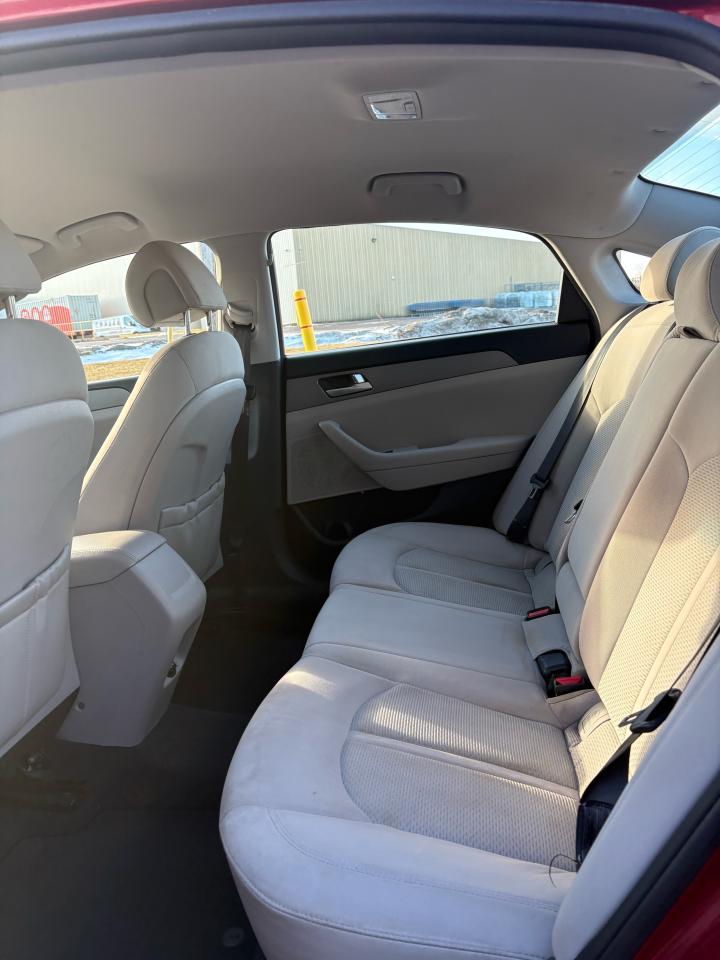 2015 Hyundai Sonata SE Photo