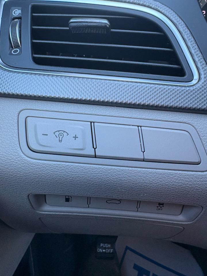 2015 Hyundai Sonata SE Photo