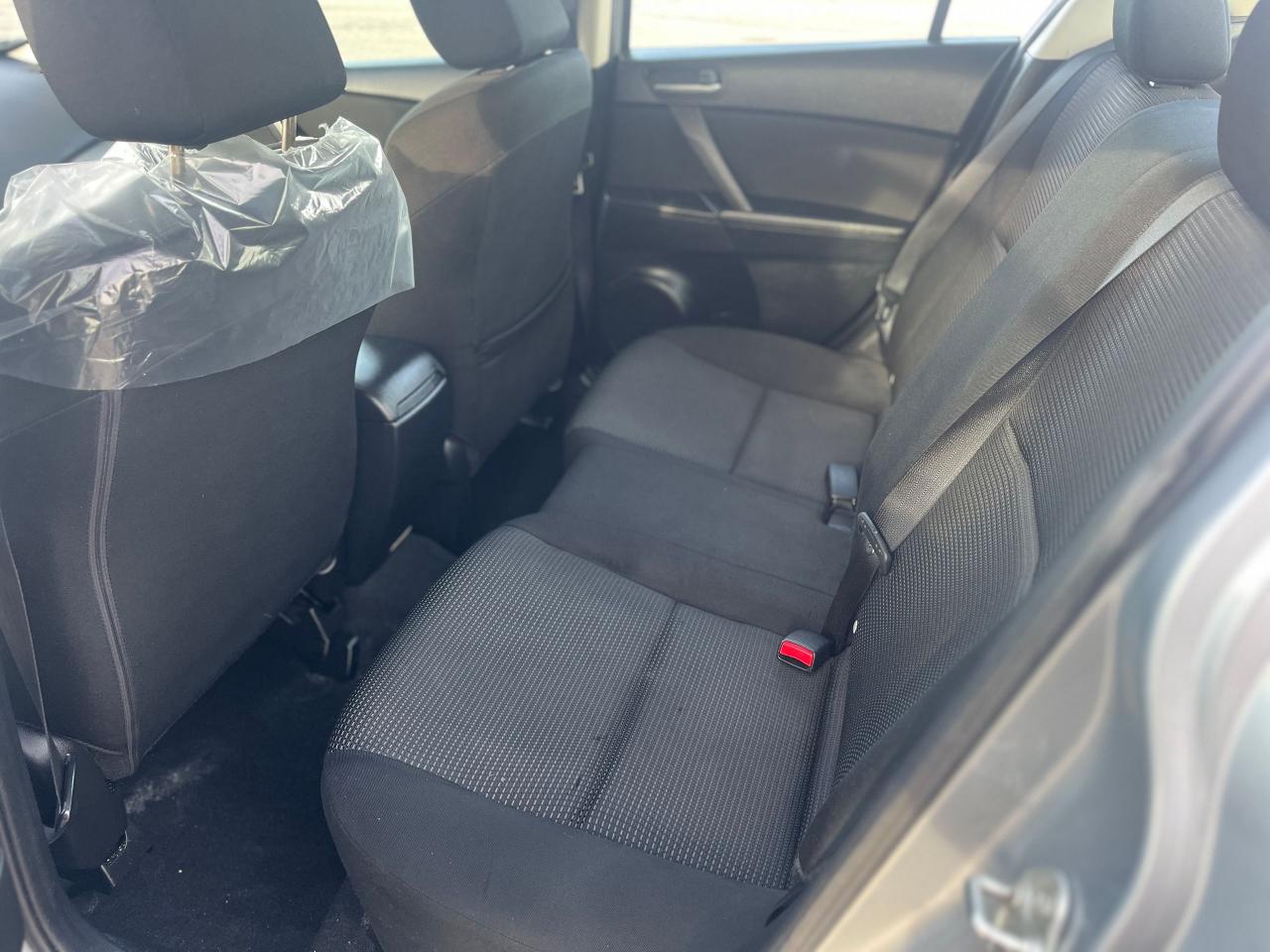 2012 Mazda MAZDA3 4dr Sdn Auto GX Photo