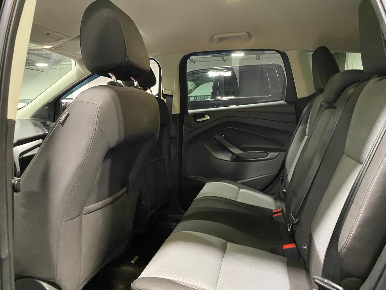 2017 Ford Escape 4WD 4dr SE - Photo #16