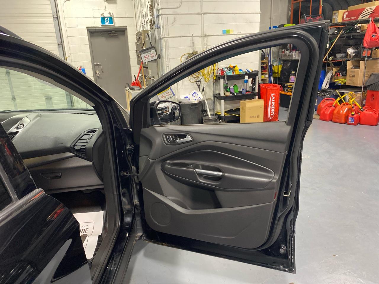 2017 Ford Escape 4WD 4dr SE Photo