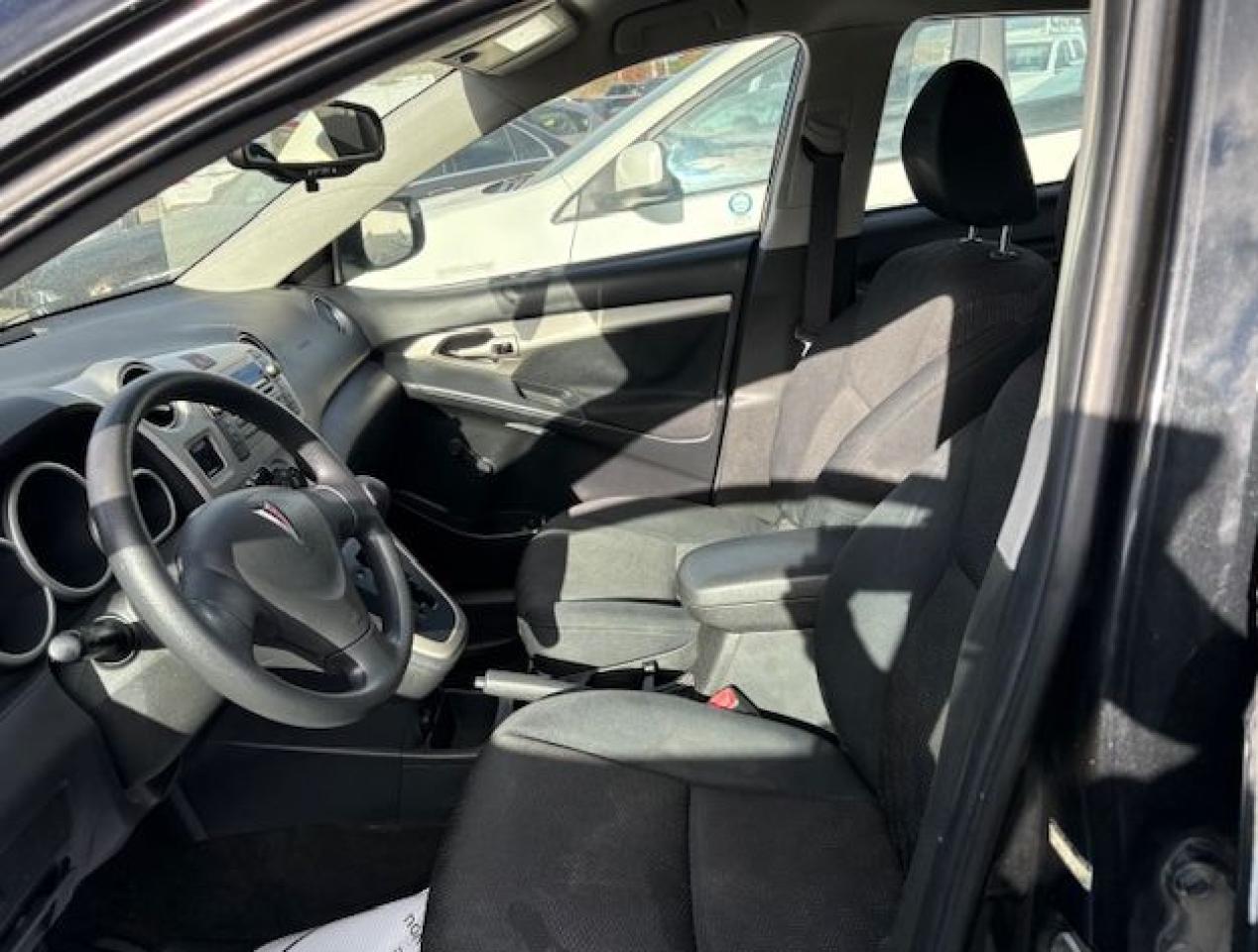 2009 Pontiac Vibe AWD Photo