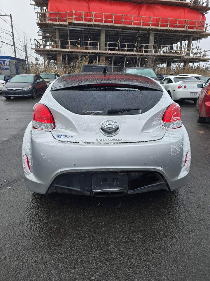 2014 Hyundai Veloster w/Tech - Photo #5