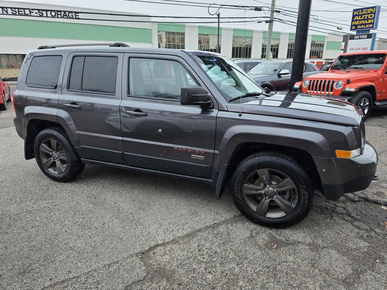 2016 Jeep Patriot 4WD 75th Anniversary Photo
