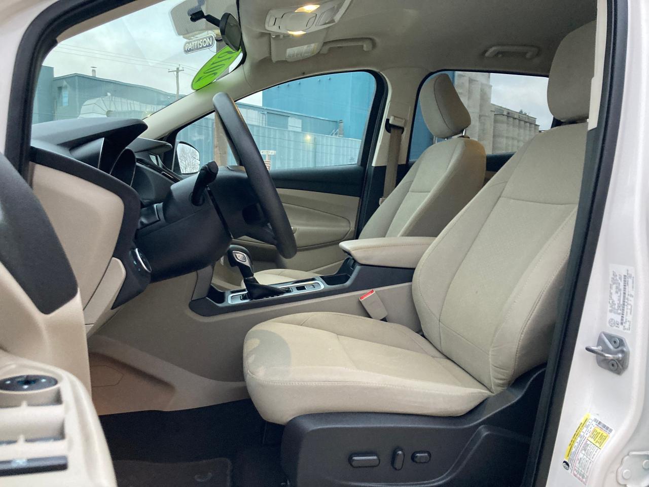 2018 Ford Escape SE 4WD - Photo #6