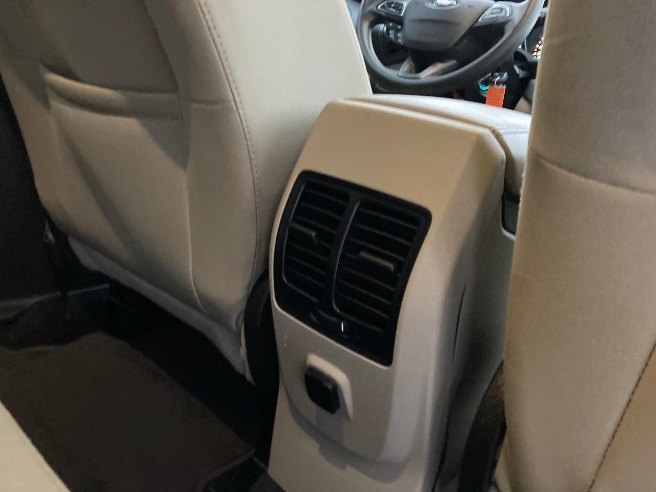 2018 Ford Escape SE 4WD - Photo #23