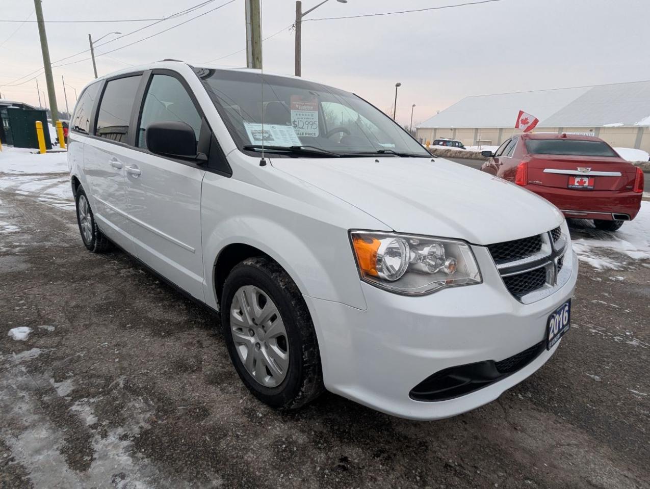 2016 Dodge Grand Caravan SXT WITH FULL STOW-N-GO!! Photo3