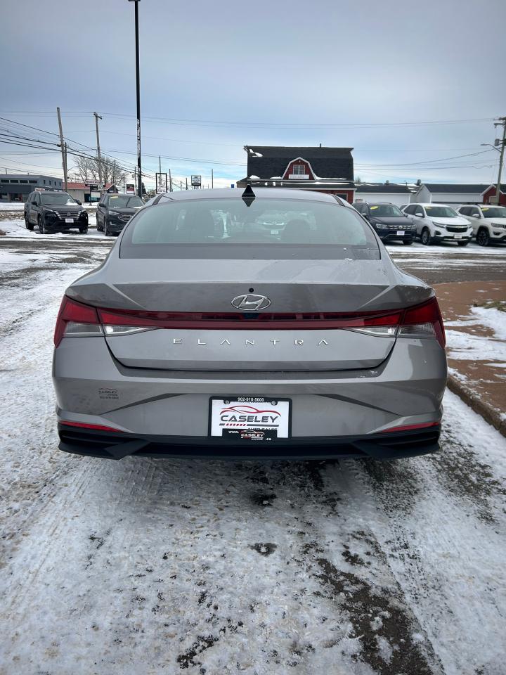 2023 Hyundai Elantra Essential Photo