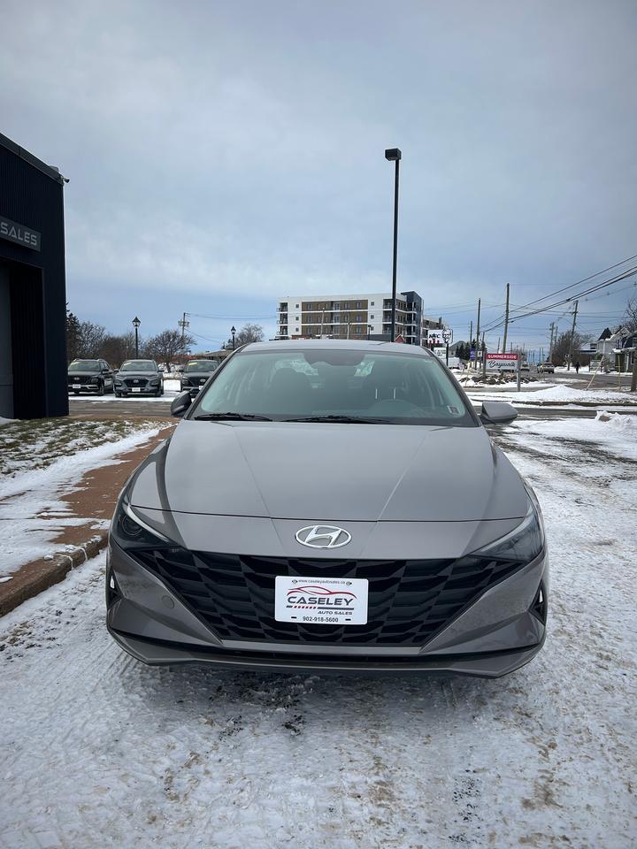 2023 Hyundai Elantra Essential Photo
