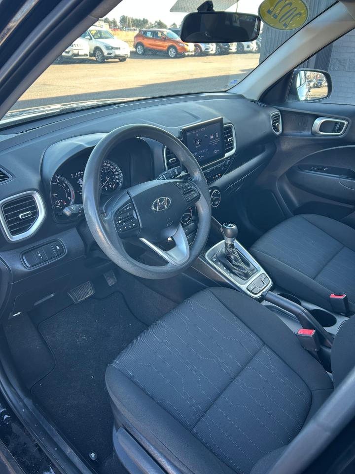 2022 Hyundai Venue Essential Photo