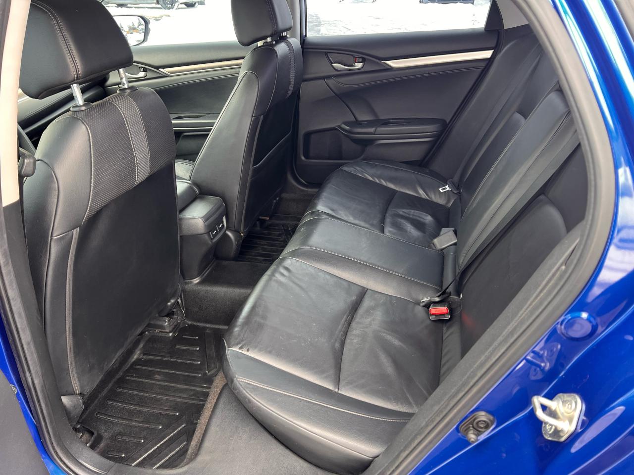 2019 Honda Civic Touring Photo