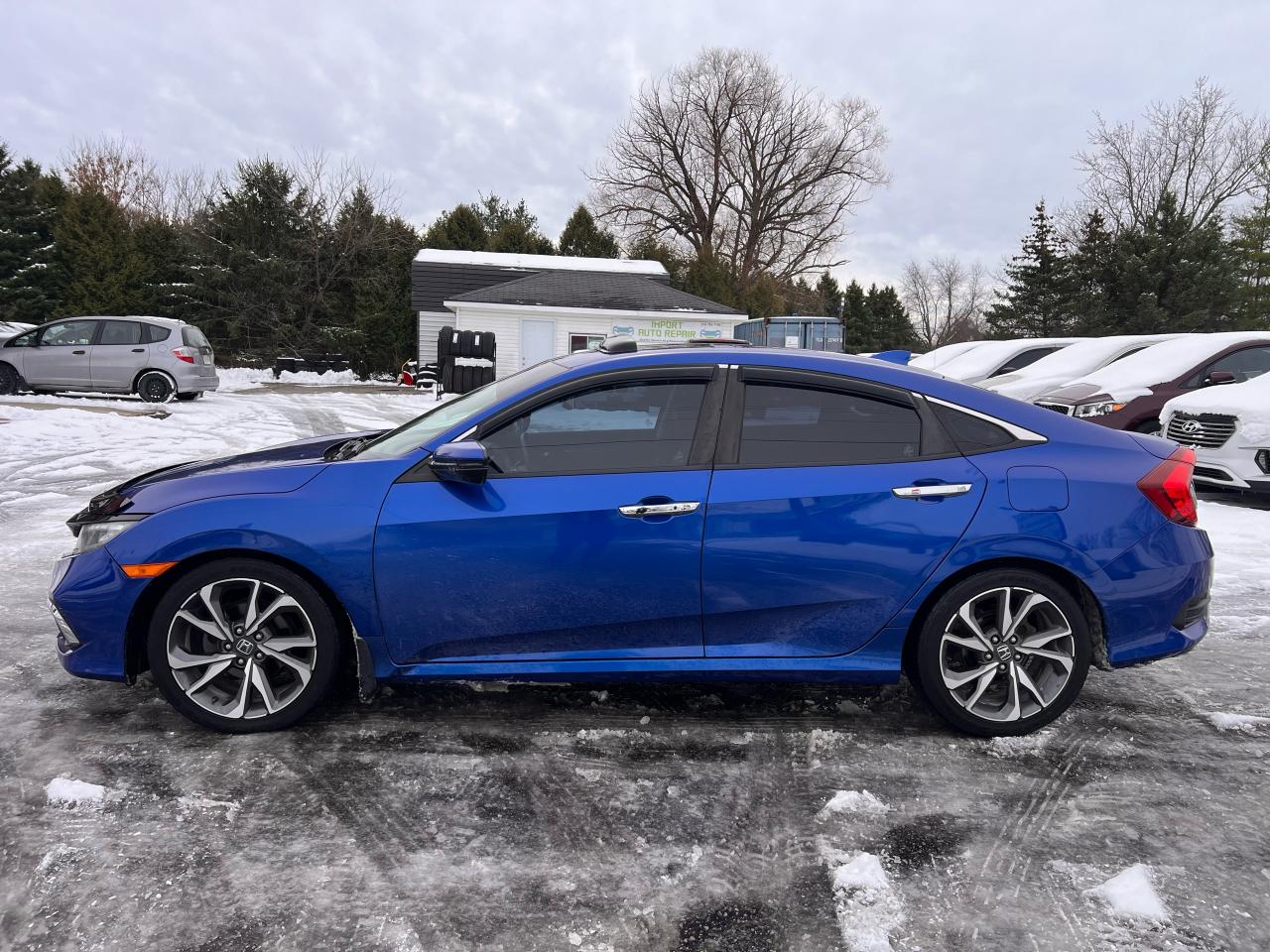 2019 Honda Civic Touring Photo